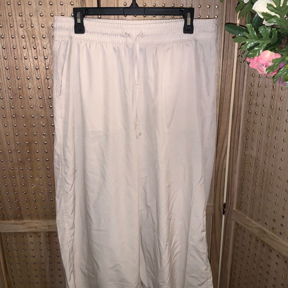 Elegant Beige Women's Skirt